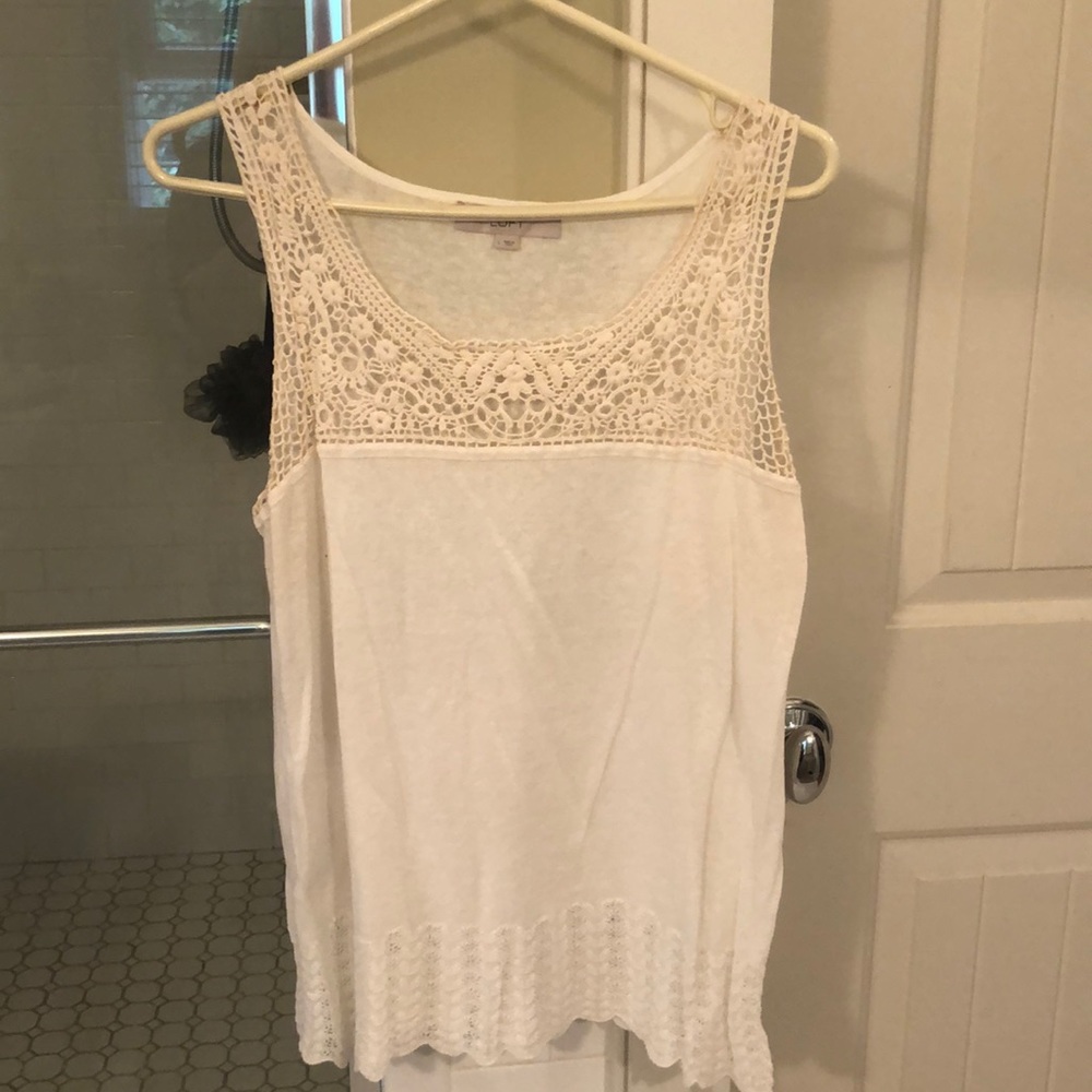 Sleeveless knit lace top